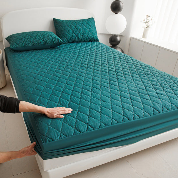 Diamond Lattice Quilted Waterproof Mattress Protector Three-piece Set