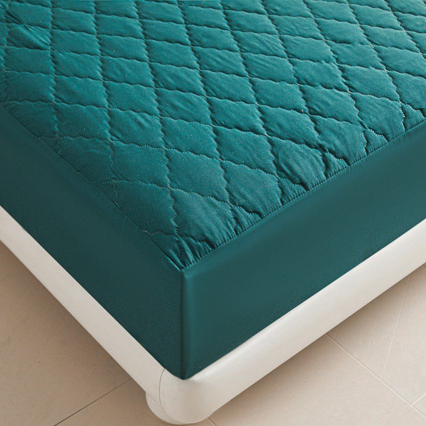 Diamond Lattice Quilted Waterproof Mattress Protector Three-piece Set