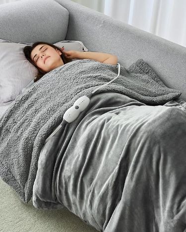 Soft electric heated blanket for cozy warmth